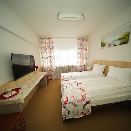 Hotel Bucovina ซูชาวา ภายนอก รูปภาพ
