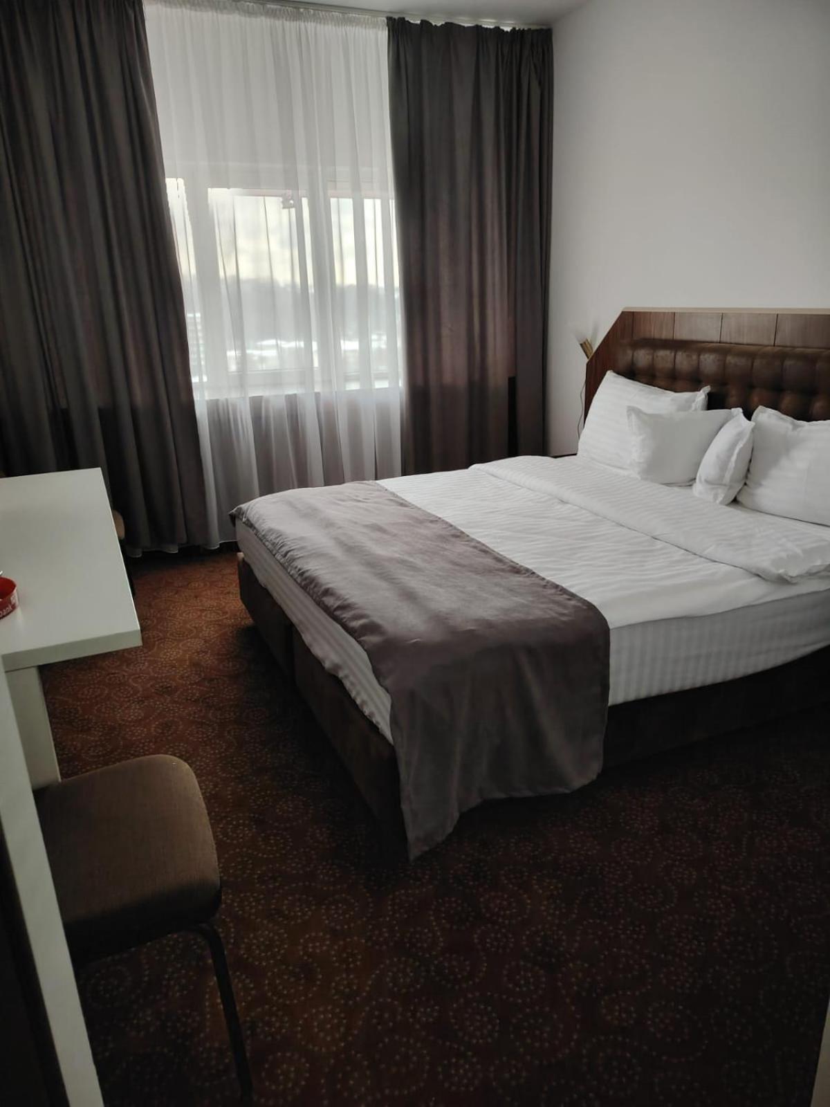 Hotel Bucovina ซูชาวา ภายนอก รูปภาพ