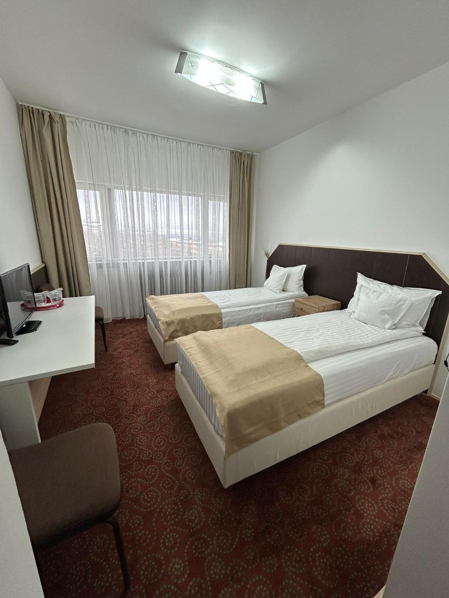 Hotel Bucovina ซูชาวา ภายนอก รูปภาพ