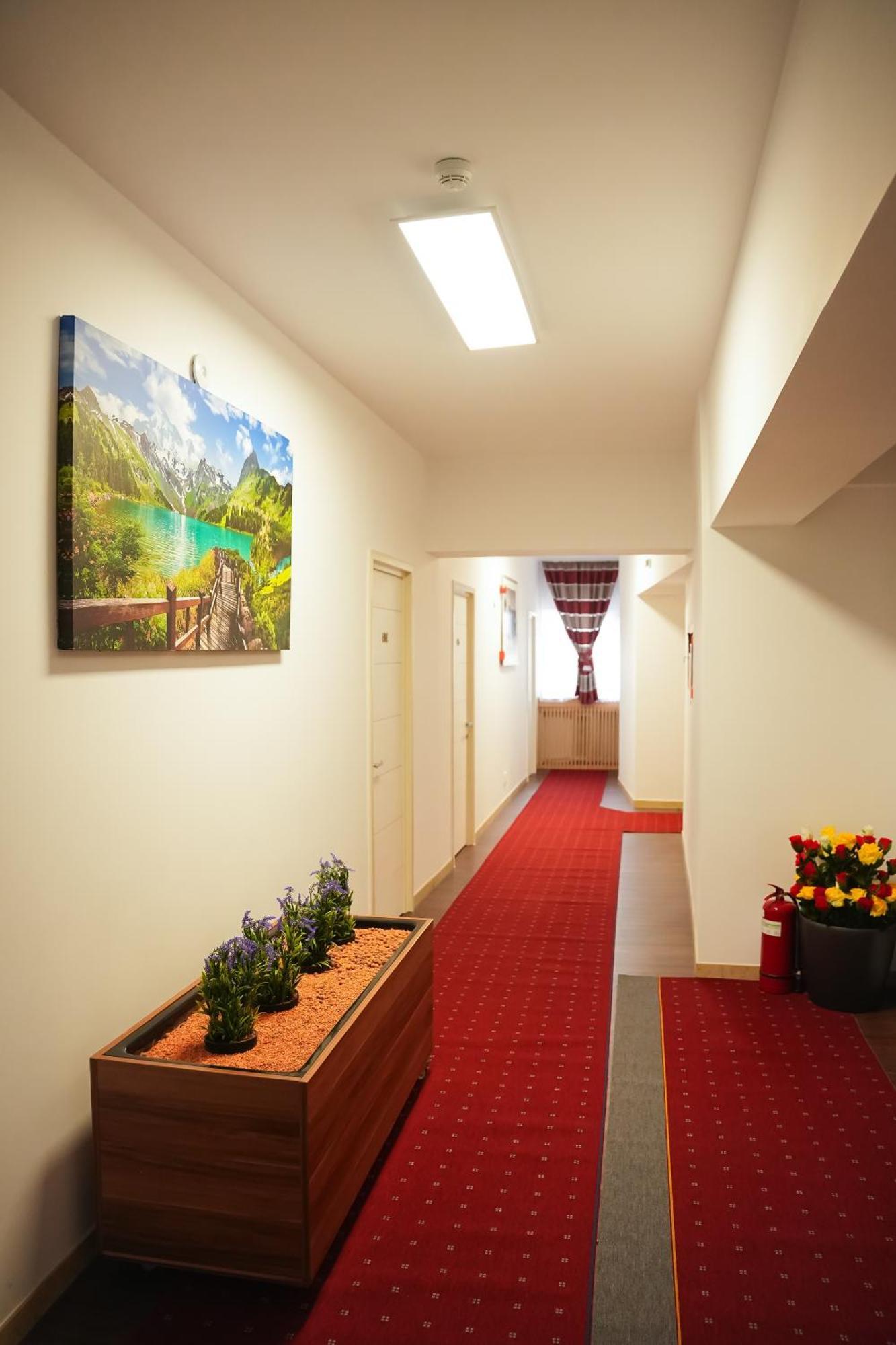 Hotel Bucovina ซูชาวา ภายนอก รูปภาพ