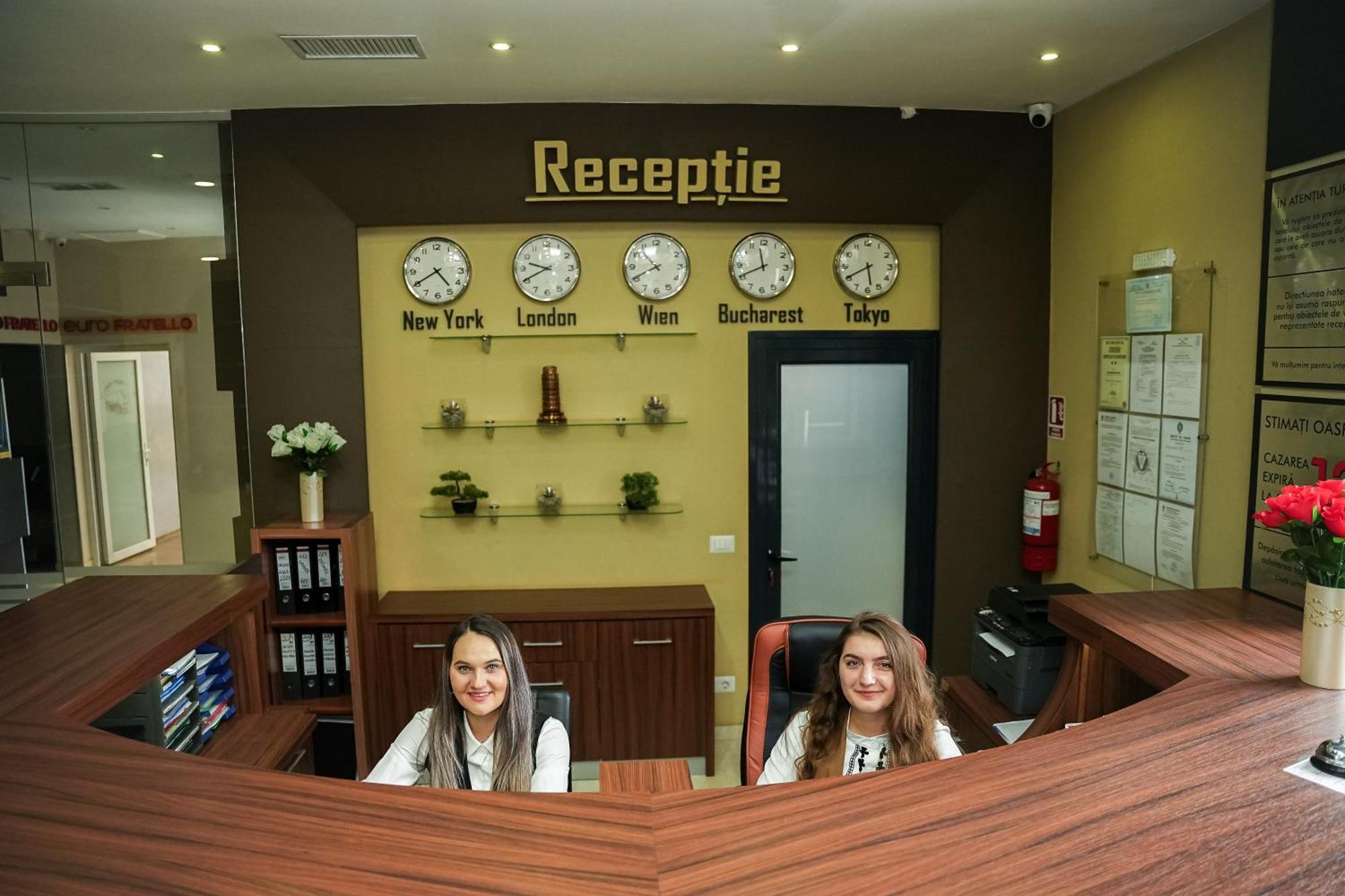 Hotel Bucovina ซูชาวา ภายนอก รูปภาพ