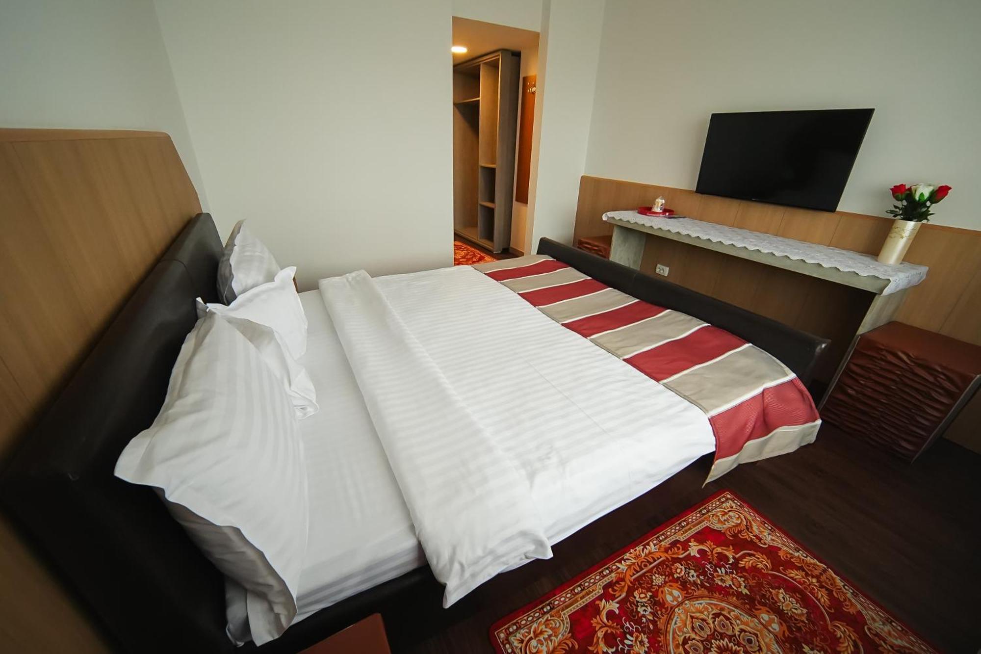 Hotel Bucovina ซูชาวา ภายนอก รูปภาพ