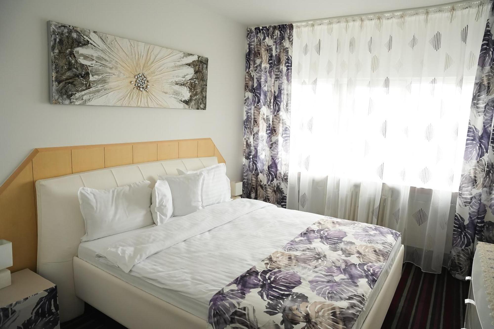 Hotel Bucovina ซูชาวา ภายนอก รูปภาพ