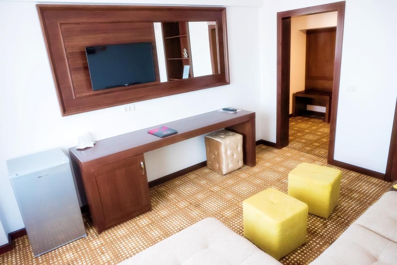 Hotel Bucovina ซูชาวา ภายนอก รูปภาพ