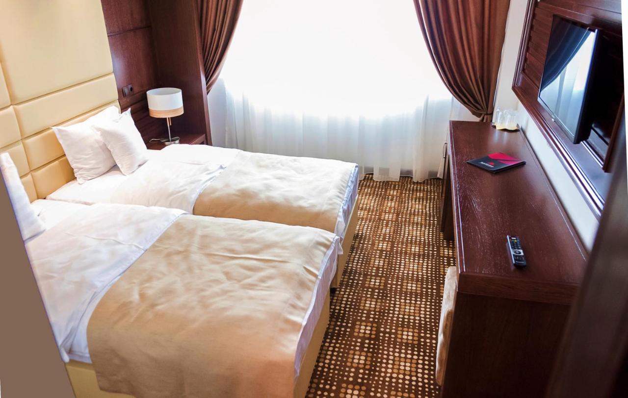 Hotel Bucovina ซูชาวา ภายนอก รูปภาพ
